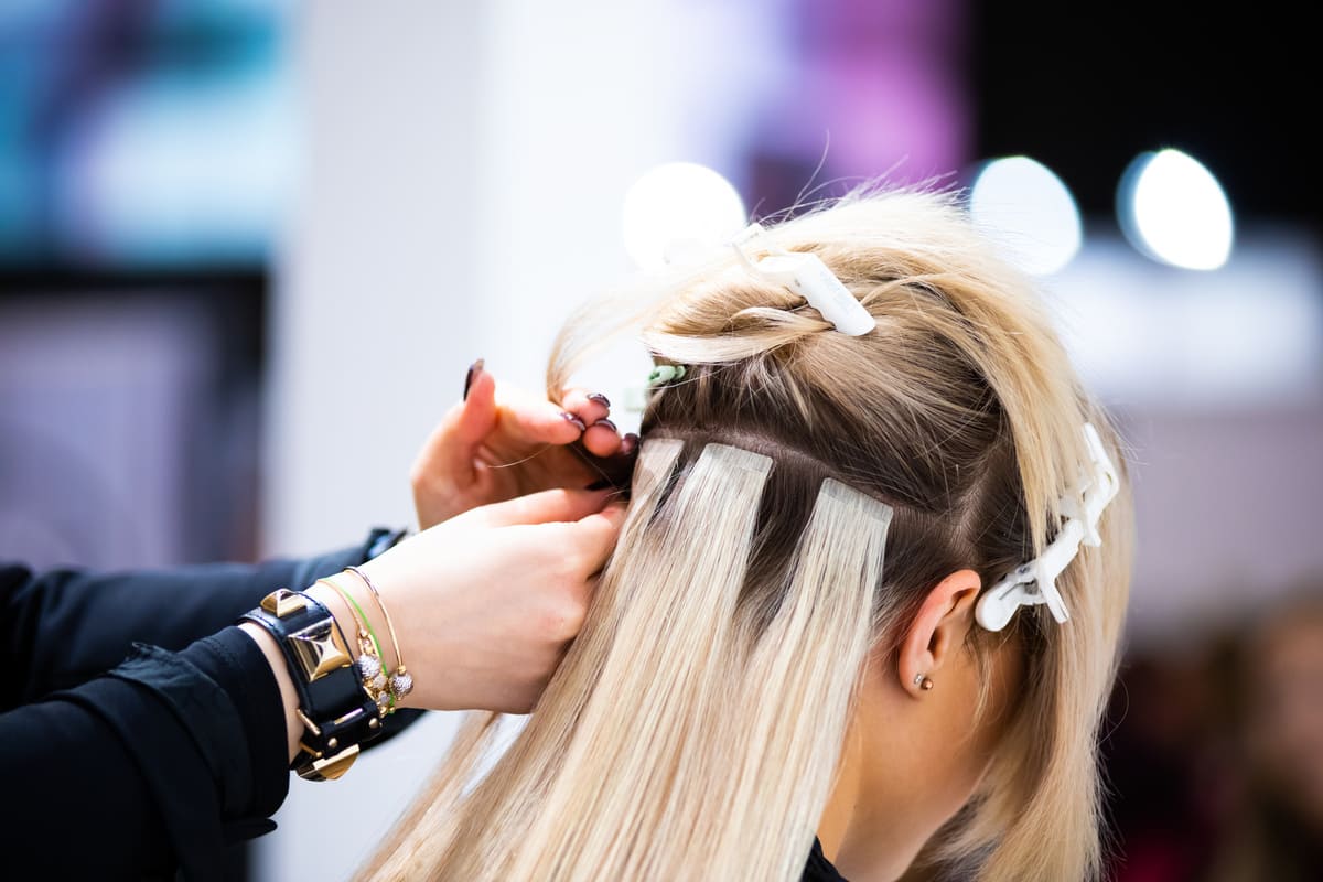 Extension per capelli con nastro adesivo